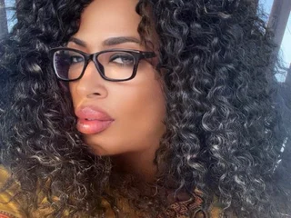 LuckyKisses video