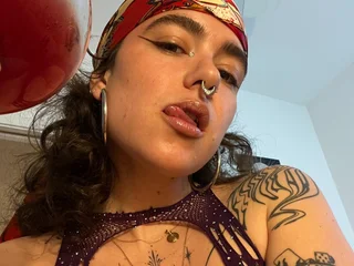 Velvette_Peach webcam livesex profile in average cams